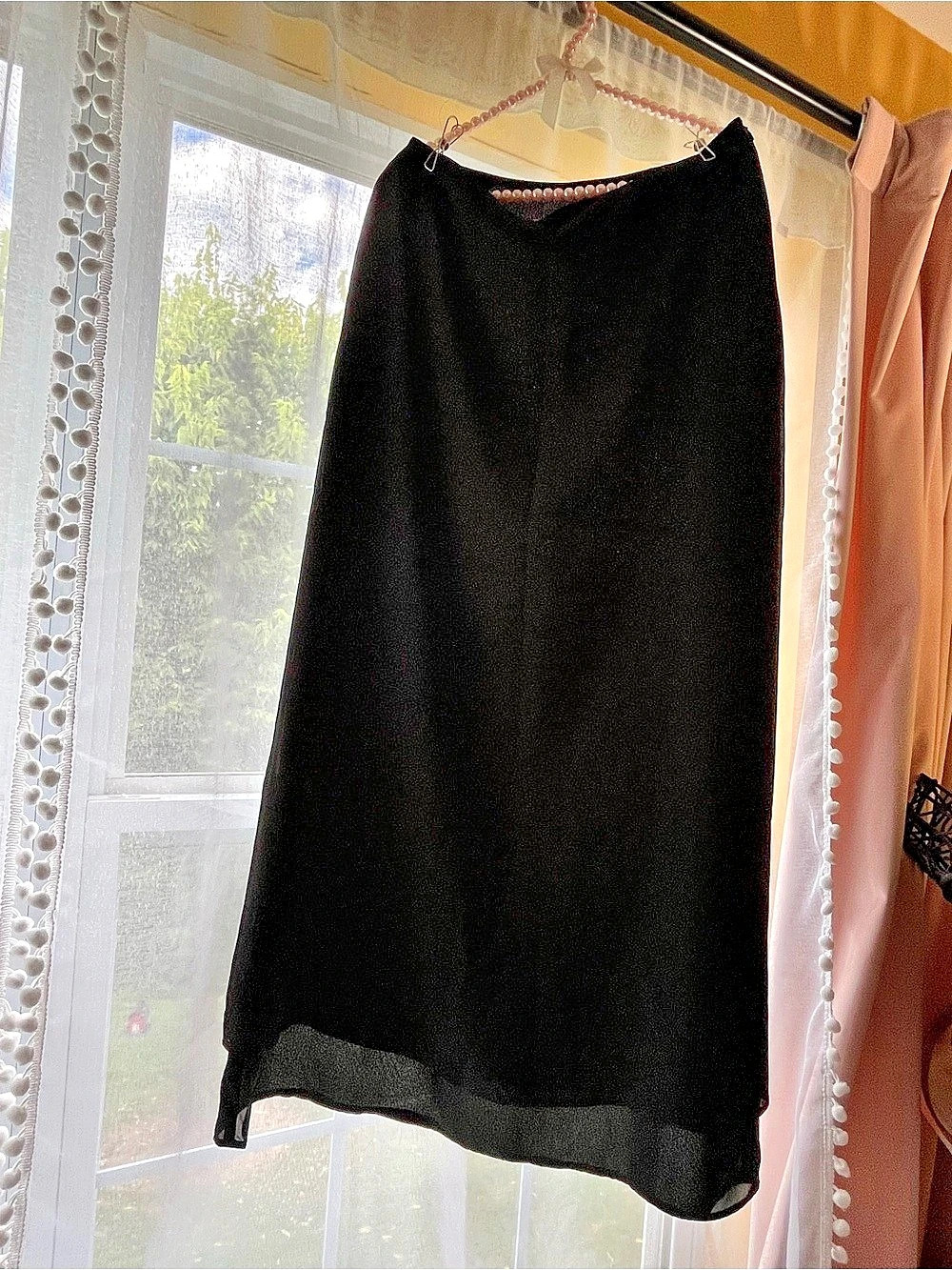JW collection Black Sheer Hem Skirt Size 8 Like New